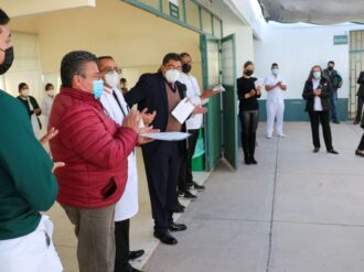 Saúl Monreal inaugura módulo de atención respiratoria del IMSS