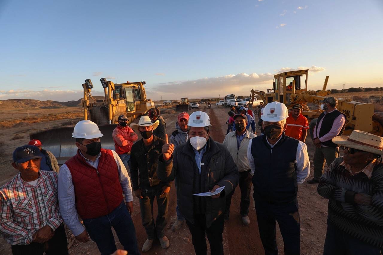 Arrancan trabajos de ampliación y modernización de carretera en El Machucado, Pinos