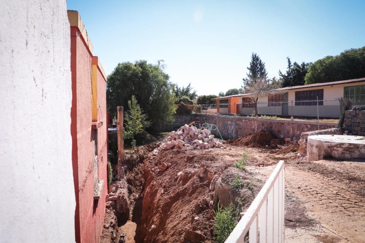 Rehabilitan jardín de niños que fue vandalizado