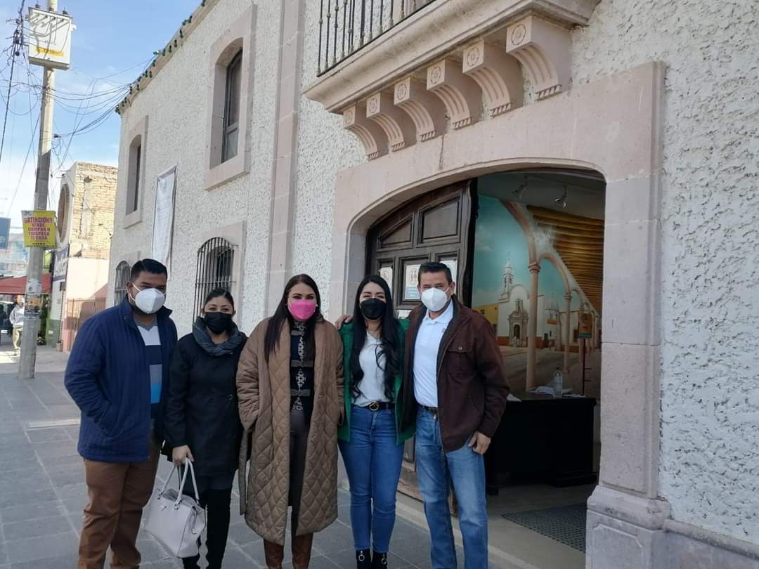 Norma Castorena da seguimiento a donación de terreno en Loreto