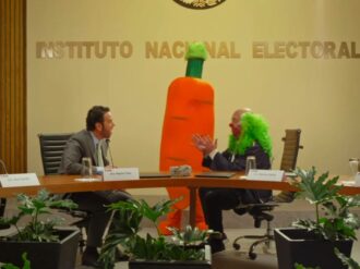 Brozo y Loret van al INE, donde se alista una “borrachera de soberbia” para AMLO