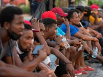 Durante 2021, EU arrestó a más de 2 millones de migrantes que ingresaron ilegalmente desde México