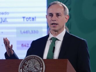 Investigarán a López-Gatell por muertes de Covid