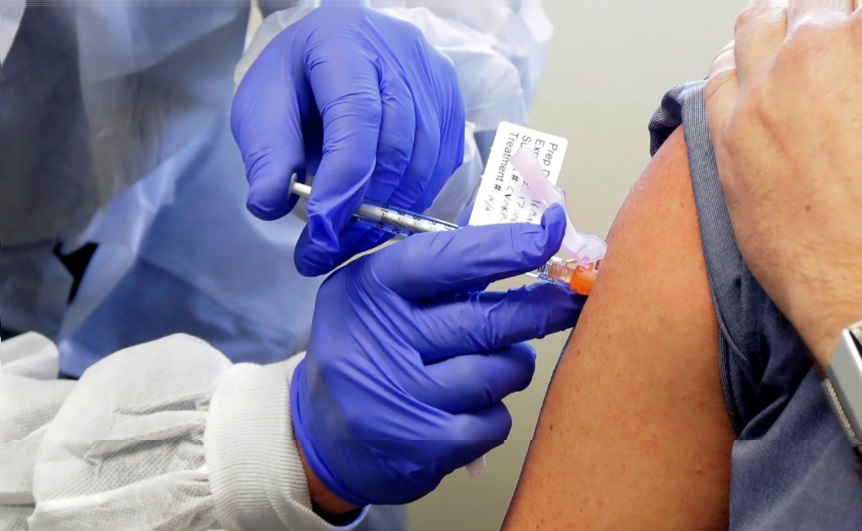 Nueva vacuna contra ómicron de Pfizer podría estar lista en marzo