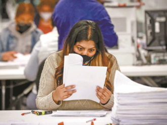 Reportan anomalías en firmas para revocación