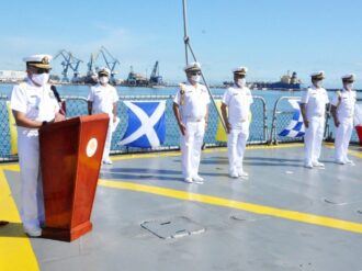 Zarpa de Veracruz barco de la Semar con libros hacia La Habana