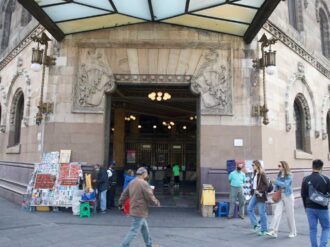 Desmienten daño a fachada del Palacio Postal