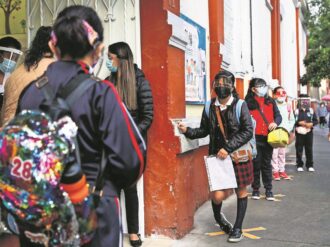 Posponen en 11 estados el regreso a clases ante ómicron