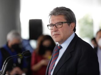 Monreal pide reforma laboral para menores en el campo