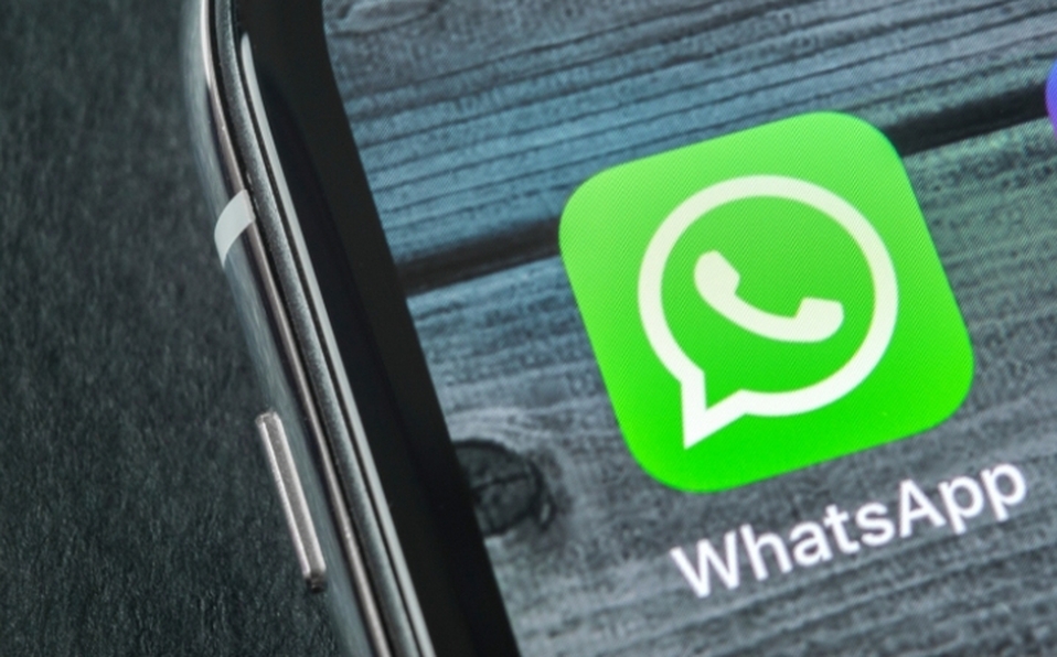 Con qué contacto comparte más fotos tu pareja en WhatsApp