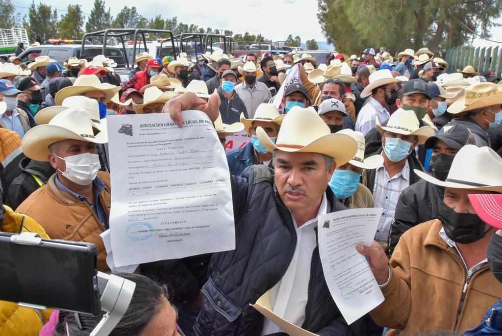 En Pinos evitan agandalle de Temo Rayas; nuevo líder de la AGL es Manuel Acosta Cuevas