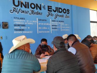 Reitera Córdova Longoria apoyos para ejidatarios