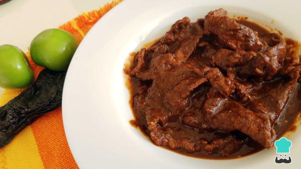 Bistec en chile pasilla