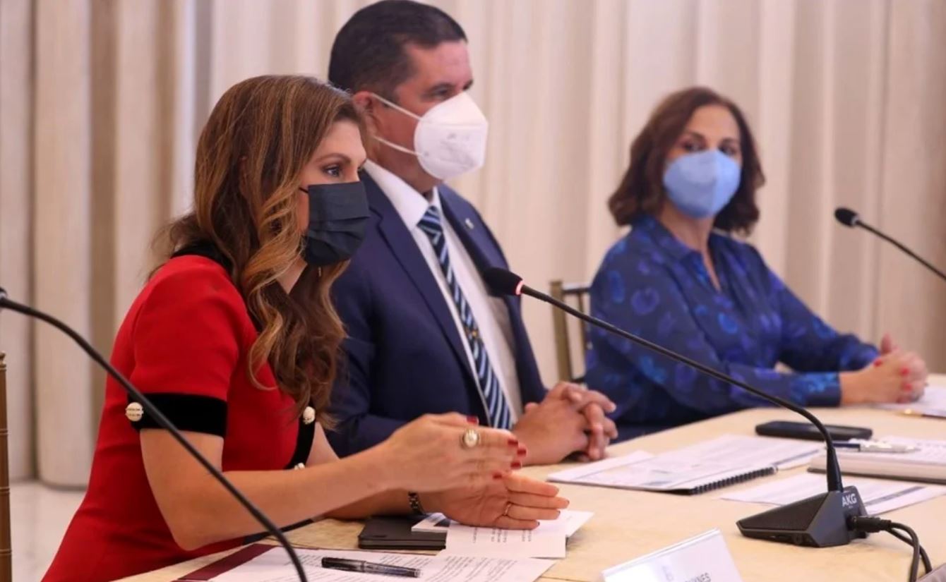 ¿Quién es Érika Mouynes, la canciller de Panamá a la que AMLO calificó de “Santa Inquisición”?