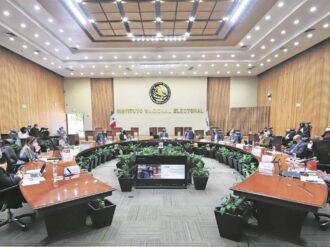 Avalan que INE ajuste consulta a su presupuesto; blindan acción penal