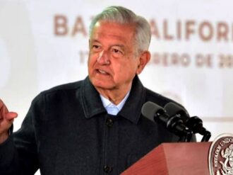 Tras negativa del Inai, AMLO pide a Loret de Mola autorización para dar a conocer pruebas de sus ingresos