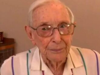 Con 106 años, hombre comparte su secreto para una vida larga