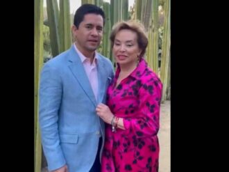 «Soy plenamente feliz»; Elba Esther y su novio se casan en Oaxaca y graban video
