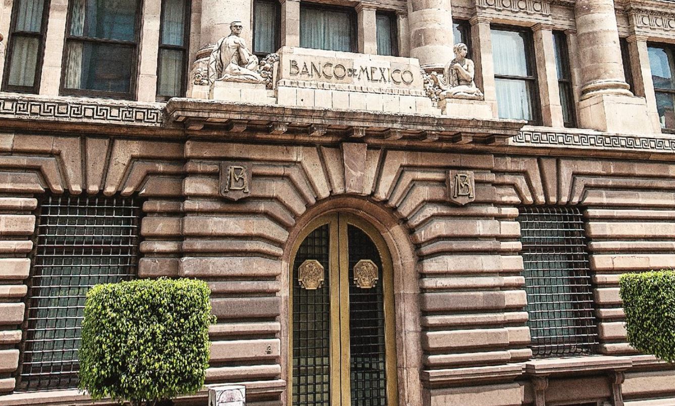 Banxico dará financiamiento para estudios de posgrado hasta por 400 mil pesos; así puedes solicitarlo