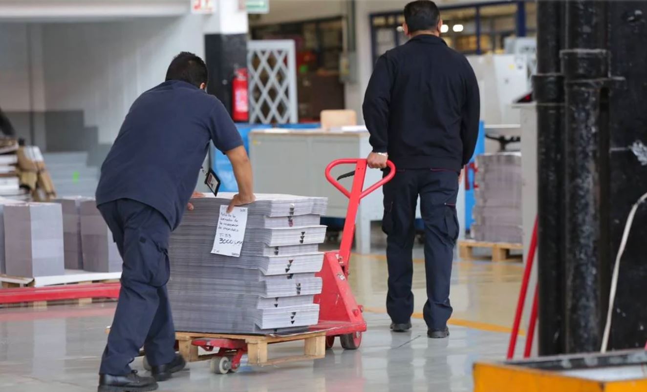 Inicia producción de 95.5 millones de papeletas para revocación de mandato