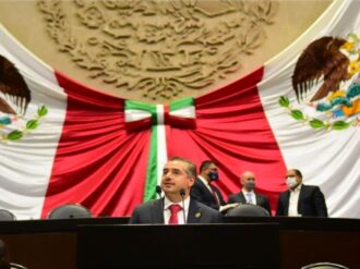 Proponen duplicar de 6 a 12 días las vacaciones de los trabajadores en México