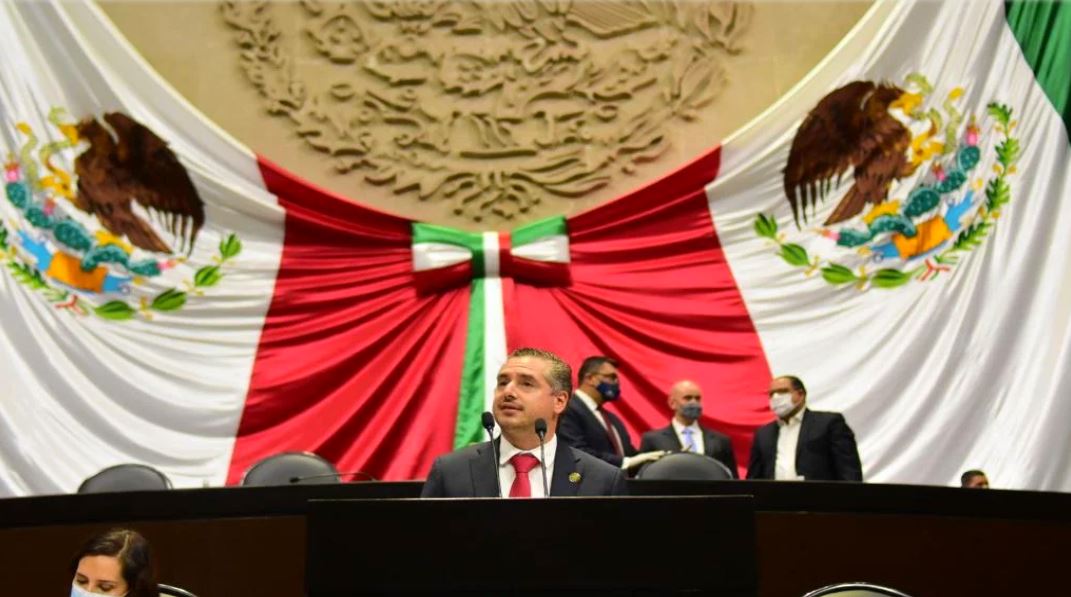Proponen duplicar de 6 a 12 días las vacaciones de los trabajadores en México