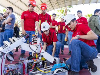 Industrias Peñoles y Fresnillo plc incentivan a jóvenes para aprender de ciencia y tecnología