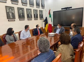 Rector y ARQUAZ dan bienvenida a alumno de intercambio estudiantil de Francia