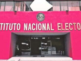Ordena INE retirar carta de apoyo a AMLO que firmaron gobernadores de Morena