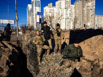 «¡Soldados rusos, váyanse al carajo!»: Ucranianos se declaran listos para “dar una lección”