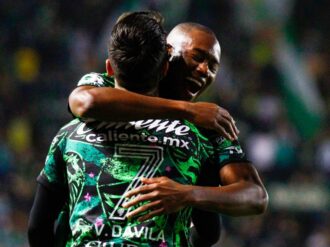 Chivas vuelve a decepcionar y pierde de último minuto ante León