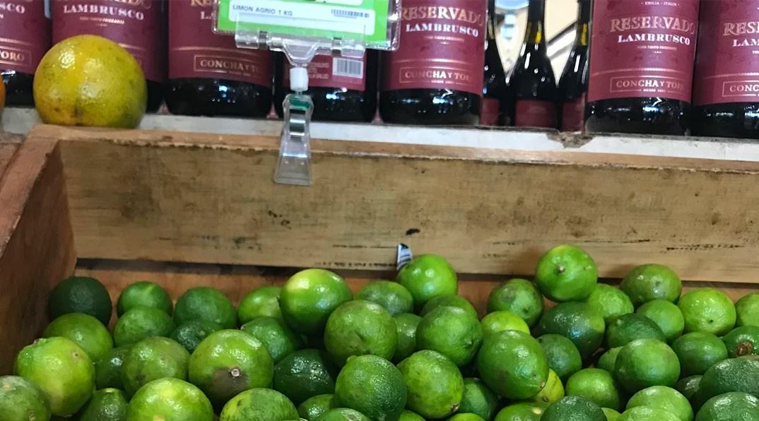 Comerciantes compran limón a 44 pesos por kilo y lo venden a consumidores en 80, indica análisis
