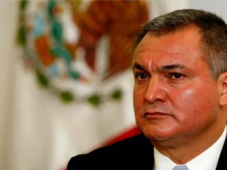 Genaro García Luna tramita amparo contra cualquier orden de aprehensión en su contra