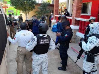 Detienen a 134 indocumentados en un hotel de Juchitán, Oaxaca