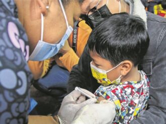 Avalan amparos a niños para vacuna contra Covid-19