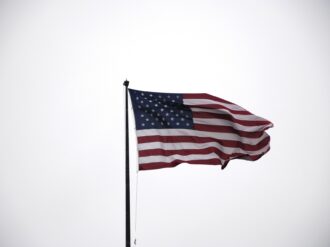 Servicio de Inmigración describe a EU como «nación de bienvenida» tras era de Trump