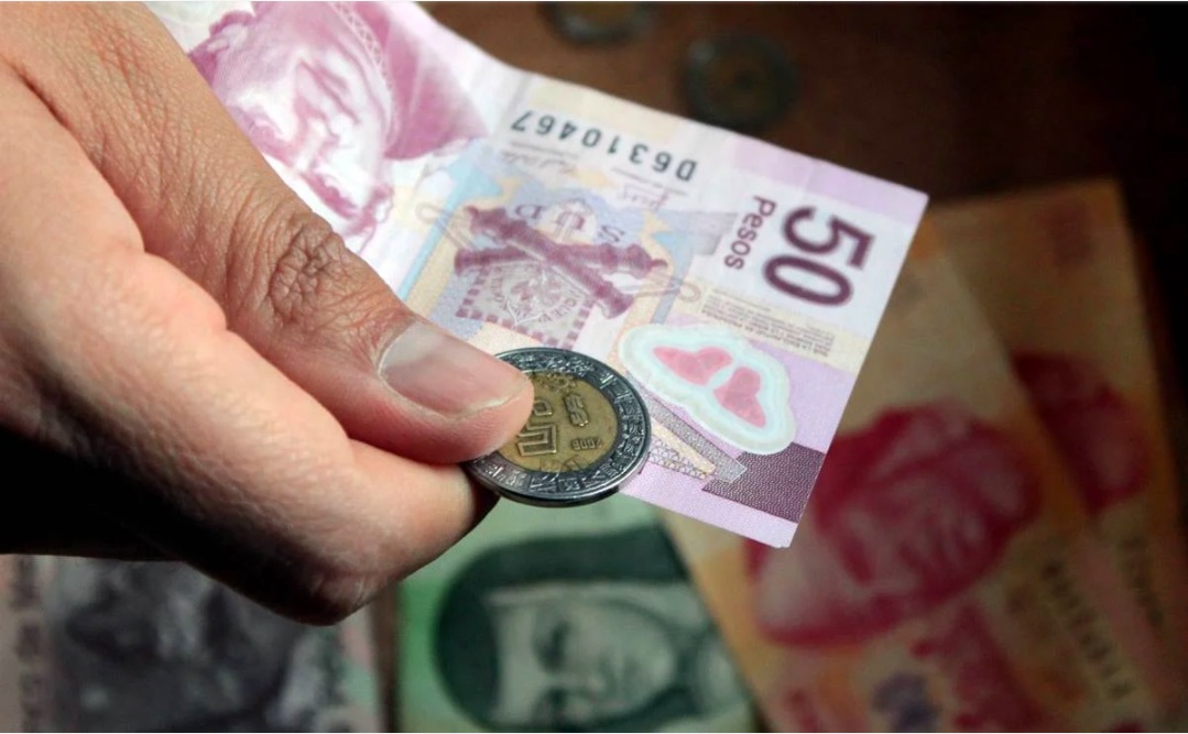 Uno de cada tres mexicanos vive con menos de 350 pesos diarios: UNAM