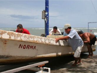 ¿Por qué EU prohibió la entrada de pescadores mexicanos a puertos en el Golfo de México?