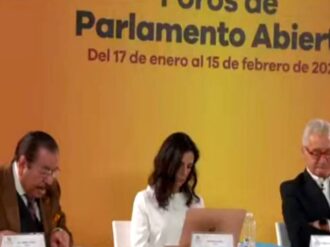 Reforma eléctrica vuelve a confrontar a expertos; viola TMEC, sostiene Kenneth Smith