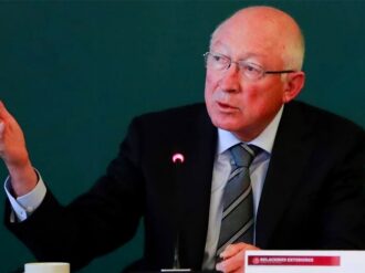 Piden a Biden despedir al embajador Salazar por defender cambios en reforma energética