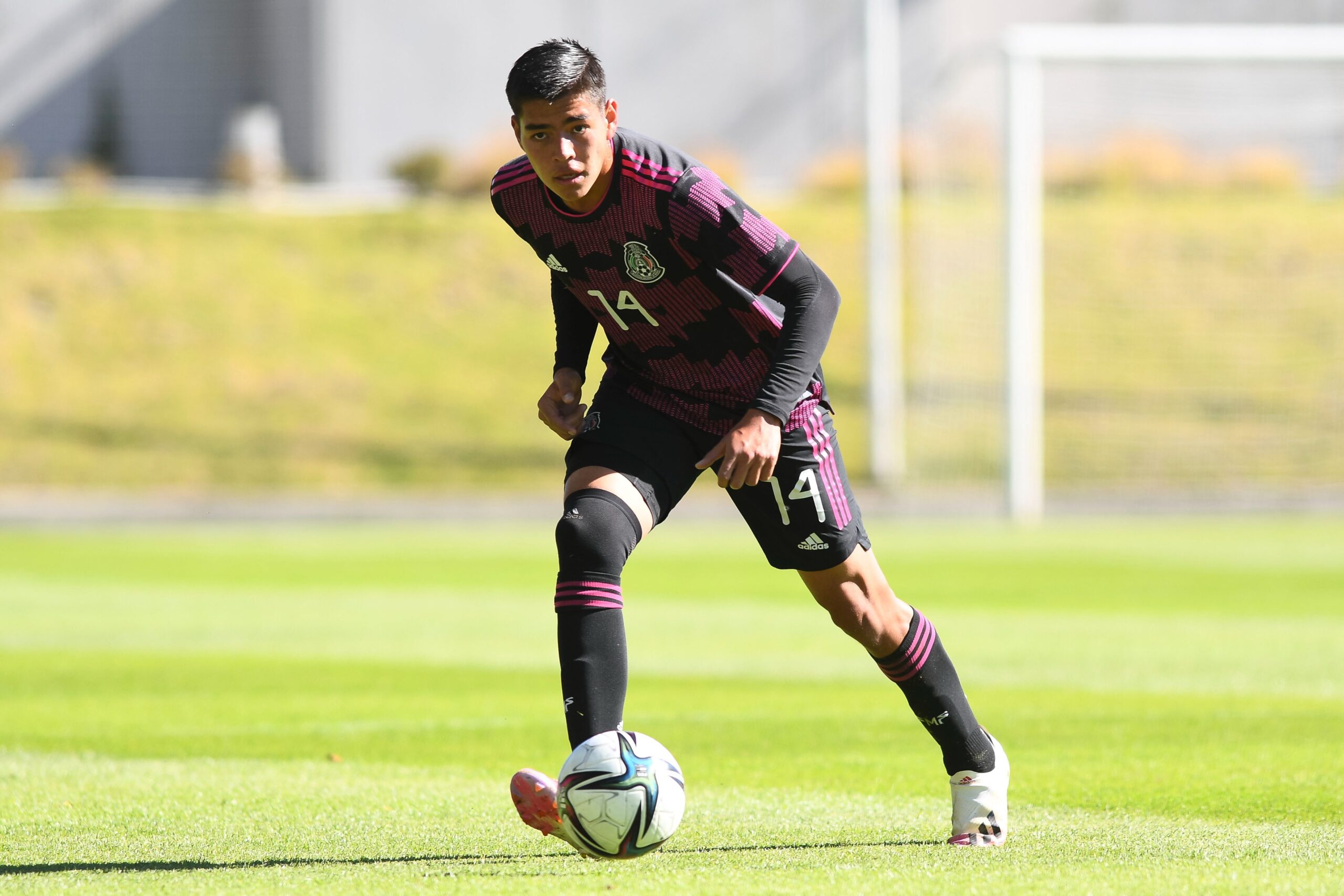 Rodolfo Garza suma minutos con la Selección Nacional