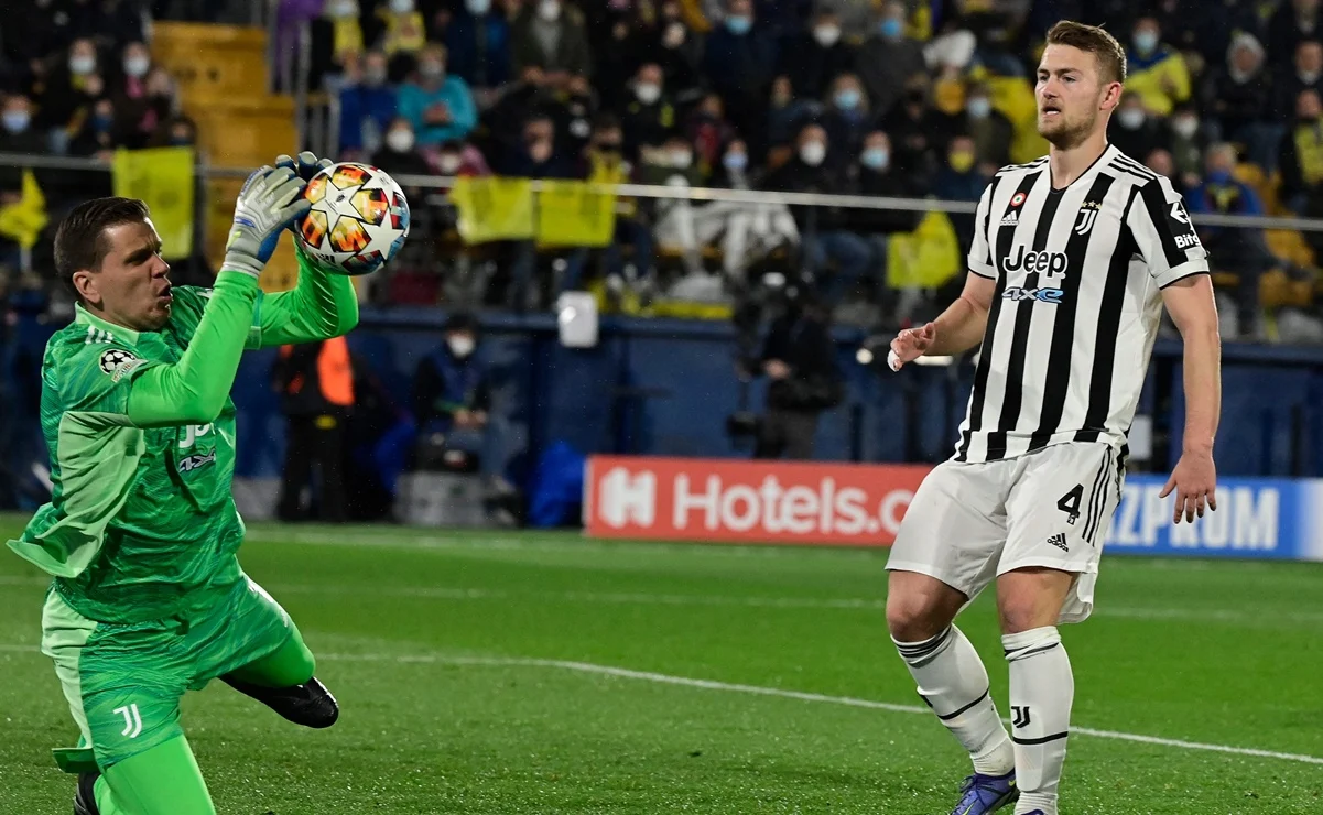 Me niego a estar en el campo y escuchar el himno de Rusia: Szczesny