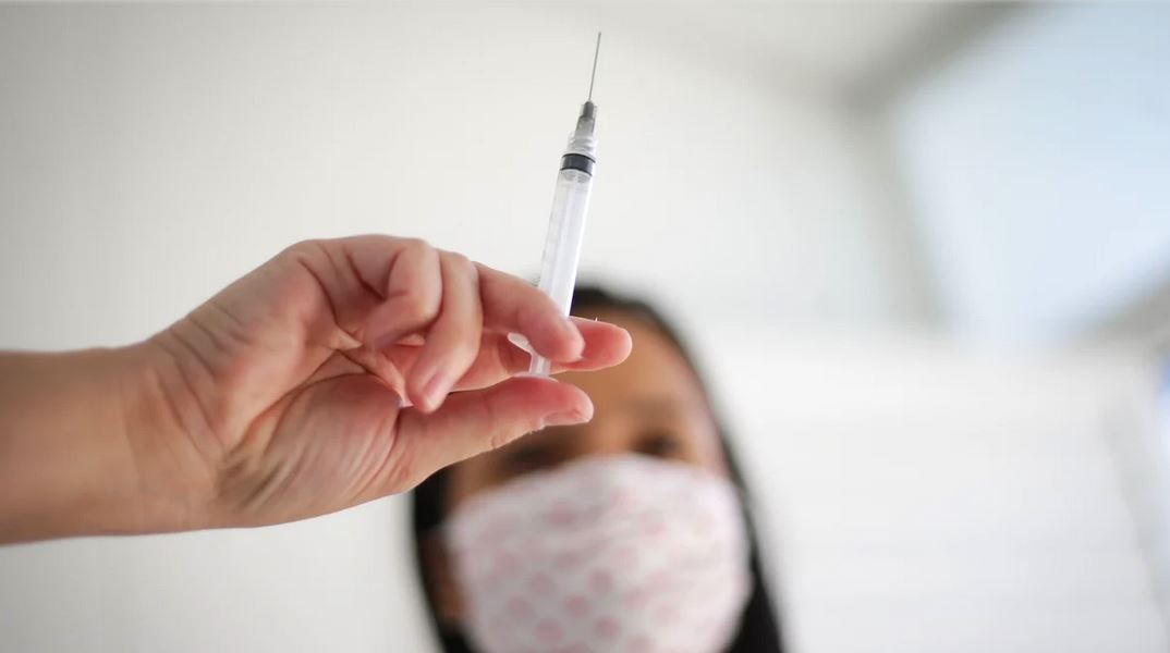 Suecia recomienda cuarta dosis de vacuna antiCovid para adultos mayores