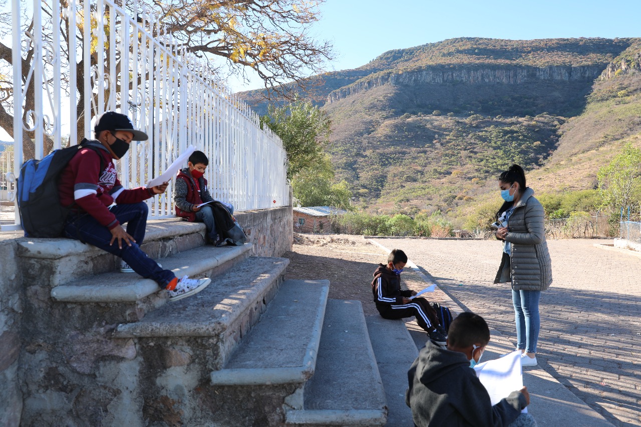 Médicos advierten sobre afectaciones psicológicas que causa la falta de clases presenciales