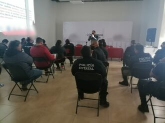 Les enseñan a hacer frente a las extorsiones