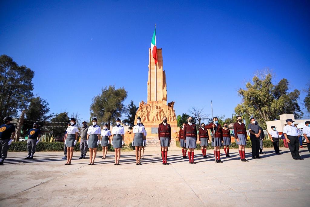 Conmemoran Día de la Bandera con concurso de escoltas