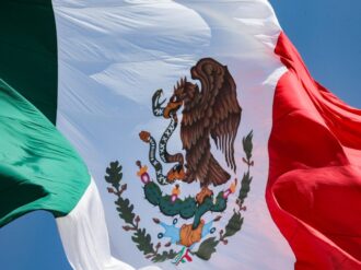 Conmemoran el Día de la Bandera