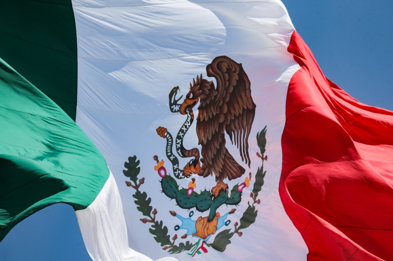 Conmemoran el Día de la Bandera