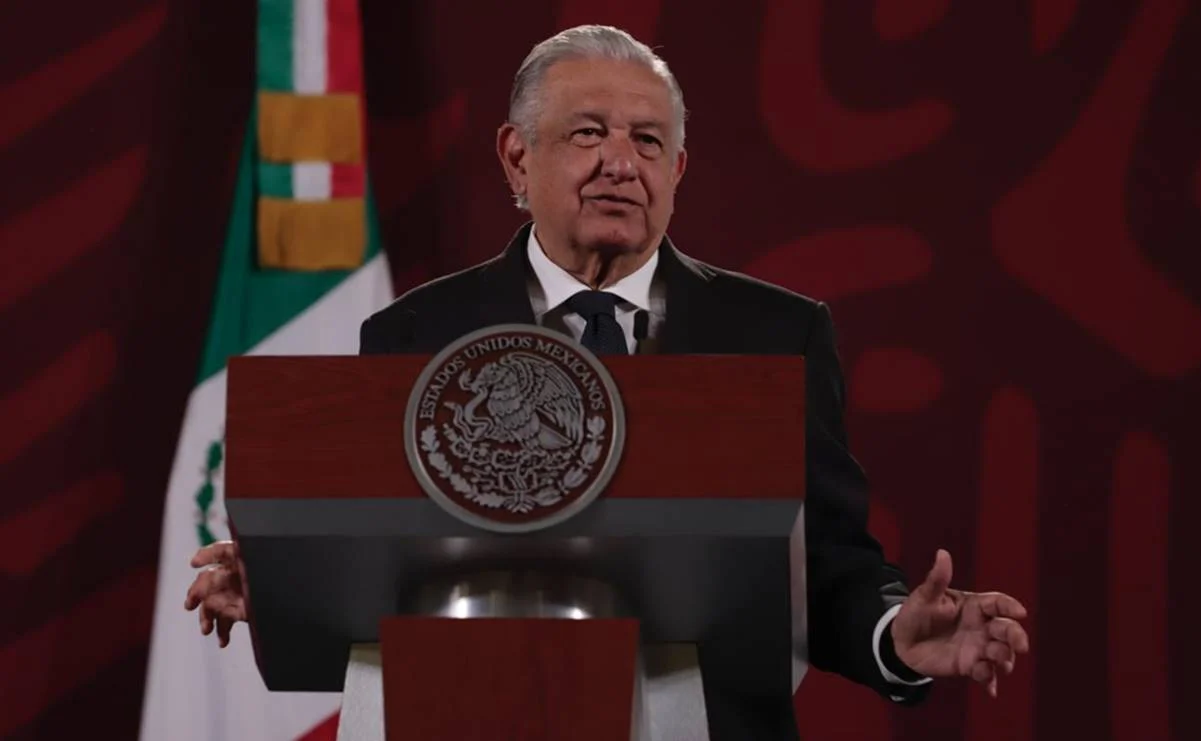 Aprobación de AMLO se mantiene estable