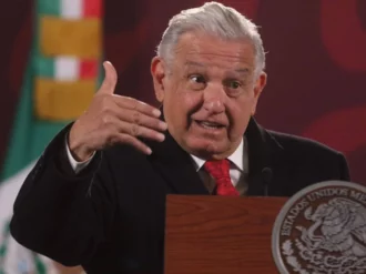 Podría haber infiltrados del crimen organizado en protestas de normalistas de Ayotzinapa: AMLO